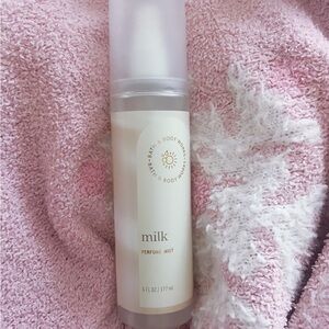 Bath & Body Works Milk fragrance Mist